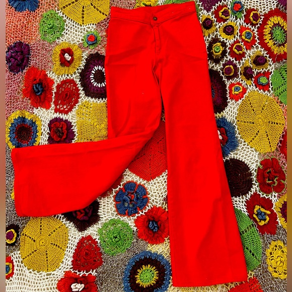 Amazing rare red 1970’s Levi bell bottoms - Picture 1 of 3